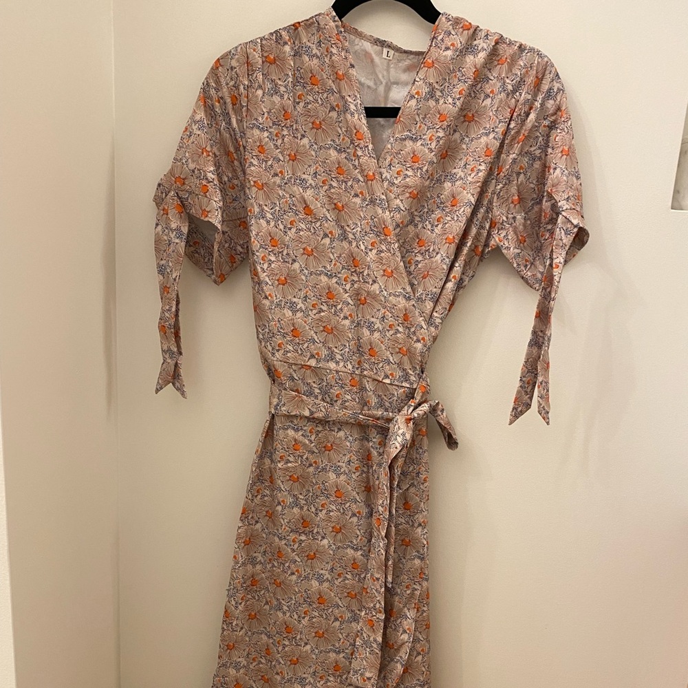 Vintage wrap midi floral dress